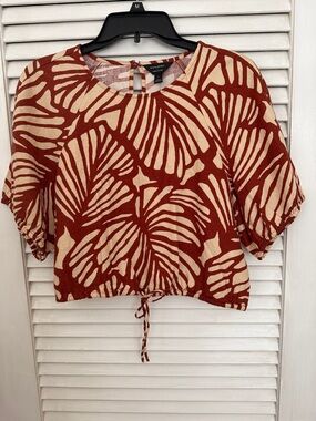 Banana Republic Factory Rust and Cream Leaf-Print Drawstring Crop Top